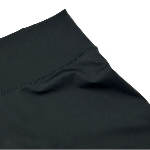 Aerie Offline High Rise 7” Black Bike Shorts Size Large EUC - Picture 3 of 6